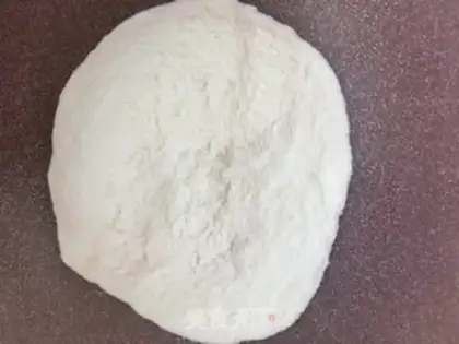 Make Snack pie in front of the car step 0