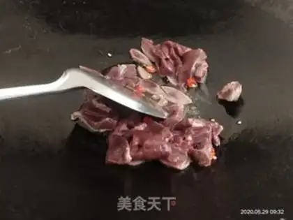 Make The cucumbers fried the liver step 4
