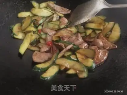 Make The cucumbers fried the liver step 6