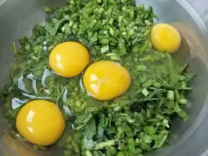 Make Omelette eggs step 2