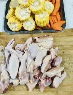 Make Carrot corn chicken soup step 1