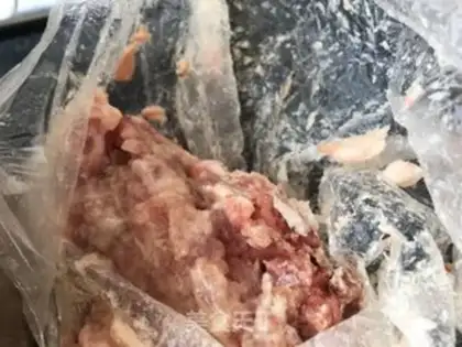 Make Snack pie in front of the car step 10