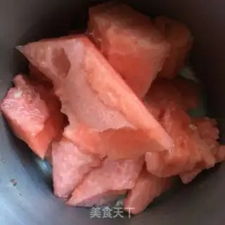 Make Watermelon tomato juice step 2