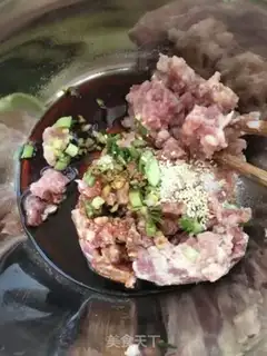 Make Snack pie in front of the car step 14