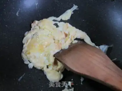 Make With soup eggs and dolls step 3