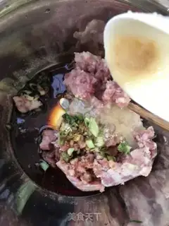Make Snack pie in front of the car step 15