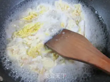 Make With soup eggs and dolls step 5