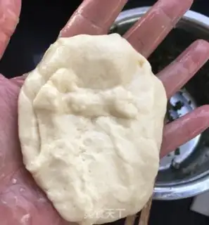 Make Snack pie in front of the car step 20