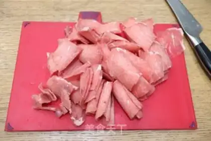 Make Puffed chicken tommy wire step 1