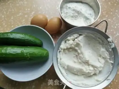 Make cucumber slag eggcake step 0
