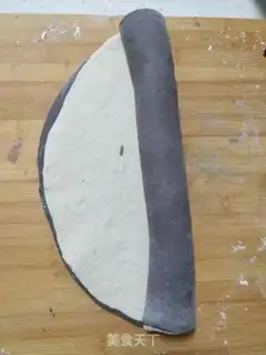 Make Squirty rolls step 6