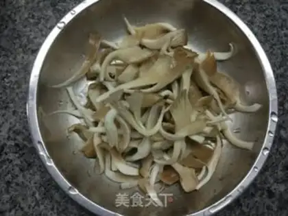 Make Mushrooms burning beans step 1