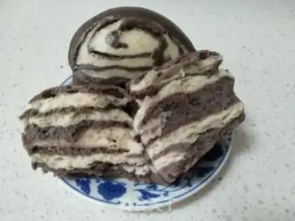 Make Squirty rolls step 11
