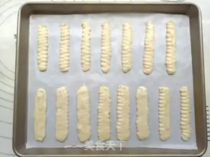 Make Gold crackers step 7