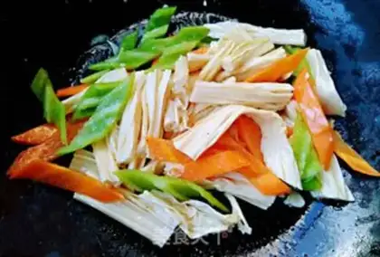 Make Spicy pepper carrots and scabs step 7