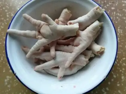 Make Frozen chicken claws step 1