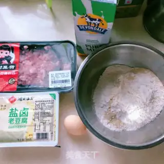 Make A hedgehog bun step 0