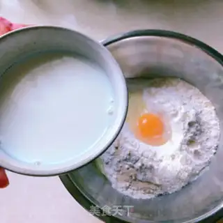 Make A hedgehog bun step 1