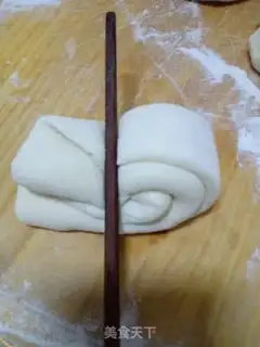 Make Fancy buns step 3