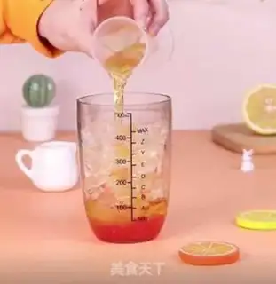 Make Peach lemon green tea step 1