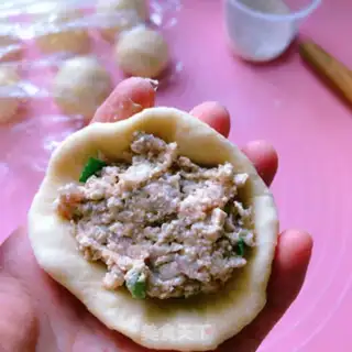 Make A hedgehog bun step 7