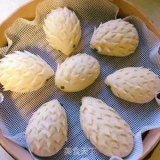 Make A hedgehog bun step 13