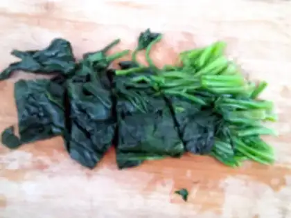 Make Shrimp chow and spinach step 4