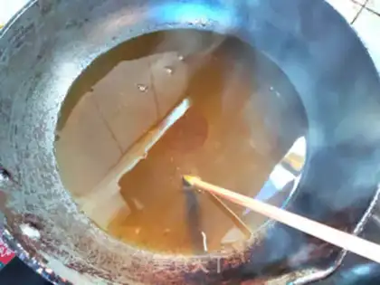 Make Homemade pepper oil step 2