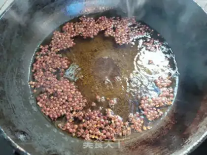 Make Homemade pepper oil step 3