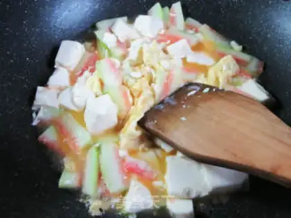 Make Eggs, watermelon, tofu step 8