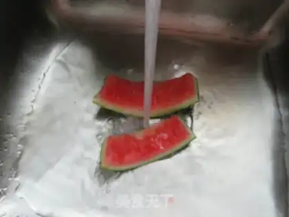 Make Watermelon peeled papayas step 2