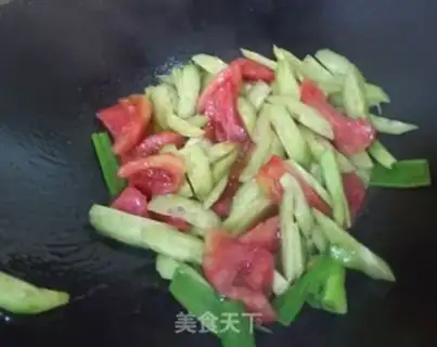 Make Tomato cucumber noodles step 2