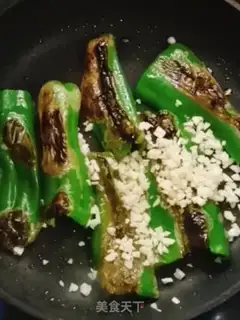 Make Shrimp-skinned green pepper step 3