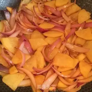 Make Onion fried potato chips step 4