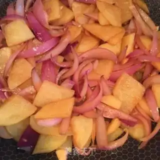 Make Onion fried potato chips step 5