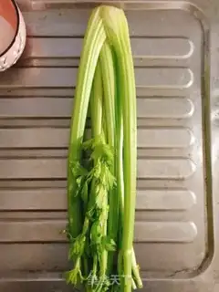 Make Celery beef step 0
