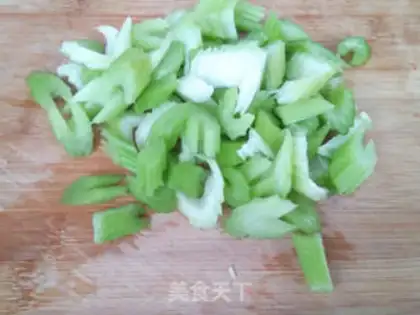 Make Celery with wood step 1