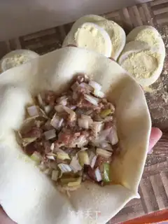 Make Onion pork pie step 5