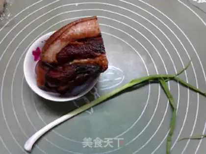 Make The hand tore the meat bread step 5
