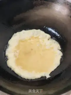 Make Scrambled eggs step 2
