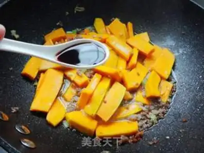 Make Pumpkin burning with meat step 4