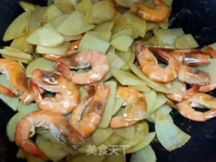 Make Crayfish and potatoes step 8
