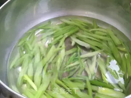 Make Celery with mushrooms step 3