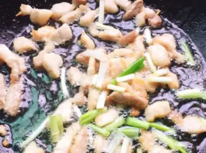Make Crab mushroom spinach soup step 1