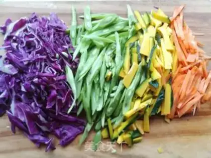 Make Vegetable noodles step 1