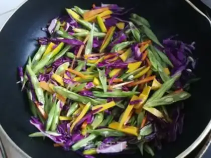 Make Vegetable noodles step 2