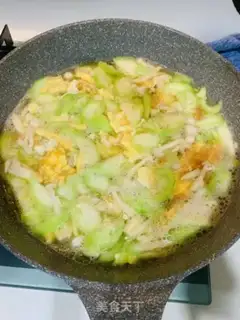 Make Pumpkin egg soup step 5