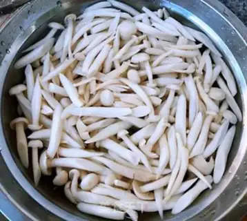 Make Celery carrots with white mushrooms step 2