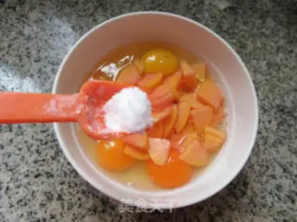 Make Pumpkin fried eggs step 2