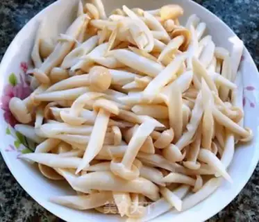 Make Celery carrots with white mushrooms step 3